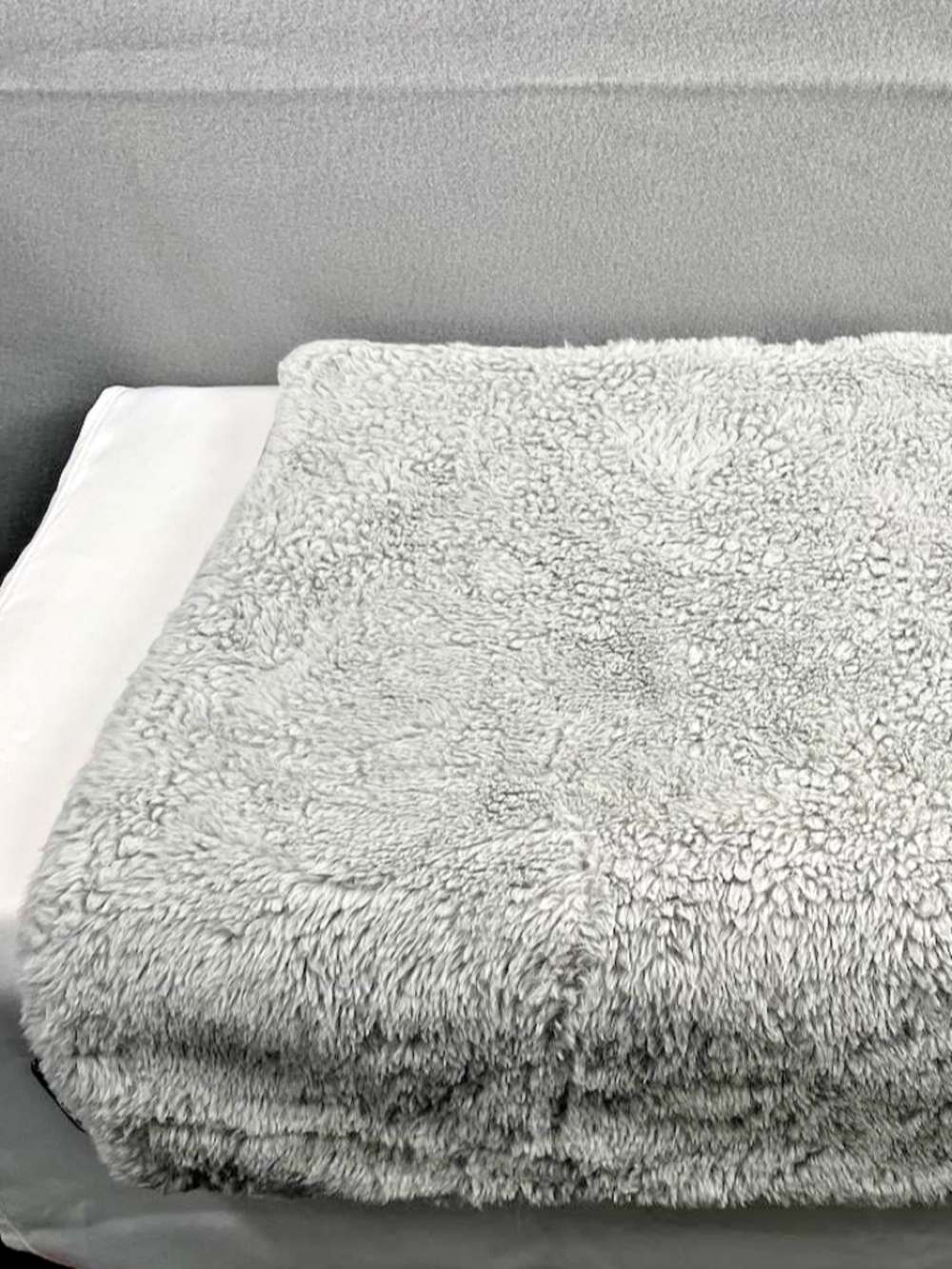 UGG Set of 2 Matti Faux Fur Pillow Shams Standard Queen 20x30 Grey Blue Chambray